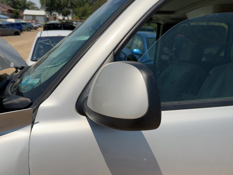 2003-2007 Chevy/gmc Suburban 1500 Series Door Mirror LH