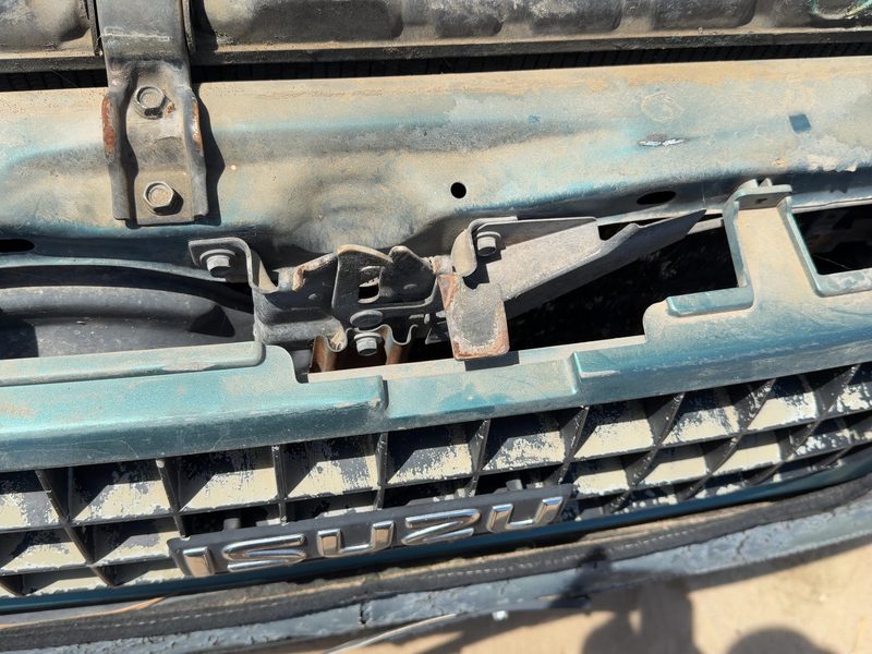 1990-1997 Isuzu Rodeo Radiator Support