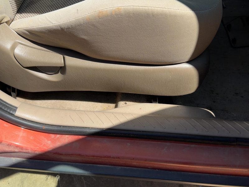 2006 Ford Escape Seat Track RH