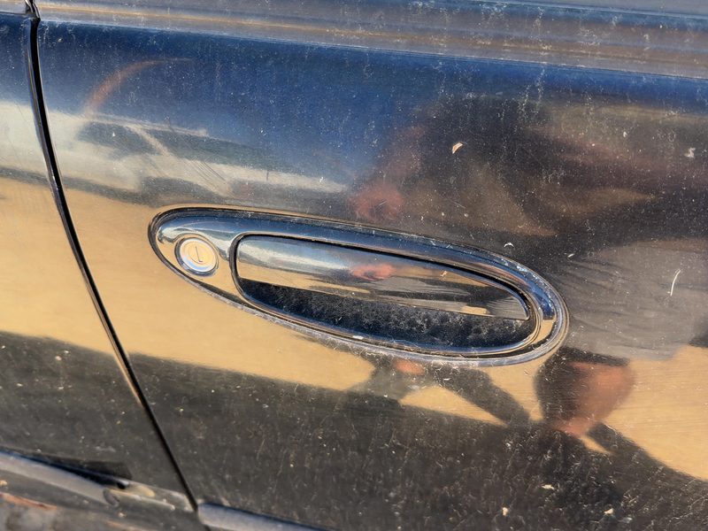 1996 Nissan Maxima Outside Door Handle RH
