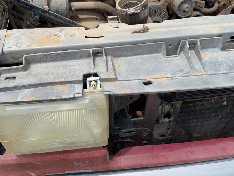 1987-1991 Ford Pickup F150 Series Radiator Support