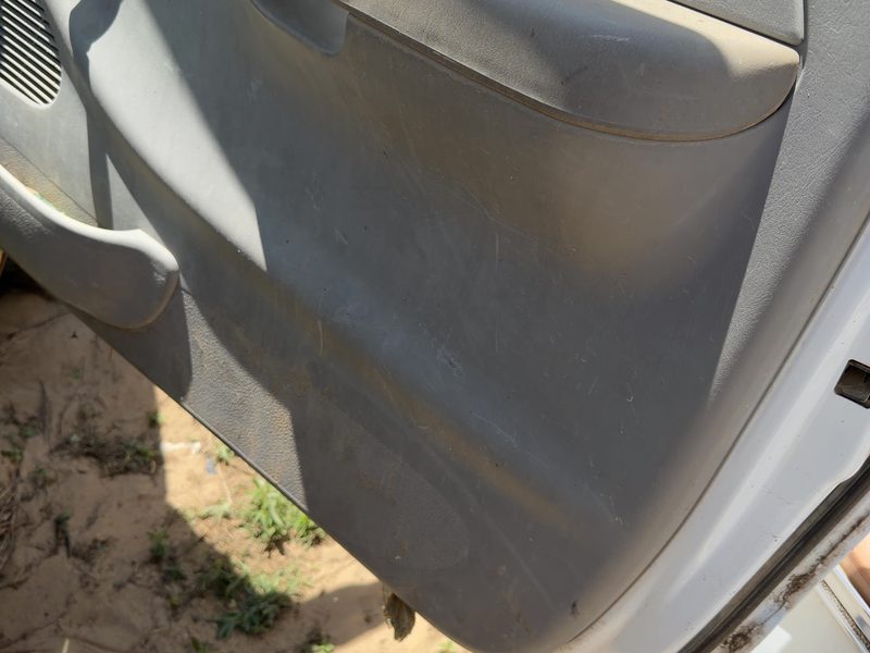 2000-2003 Ford Pickup F150 Series Front Door Trim Panel RH
