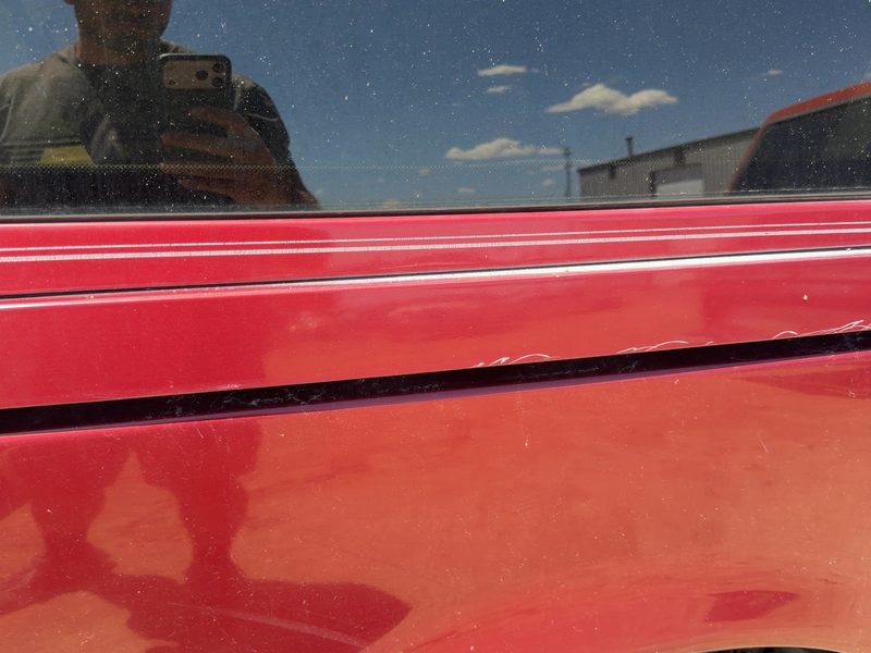 2003 Chevrolet Venture Quarter Panel Moulding RH
