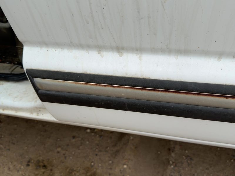 1998-2001 Blazer S10/jimmy S15 Rear Door Moulding LH