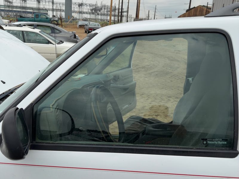 1994-2005 Blazer S10/jimmy S15 Front Door Glass/Window LH