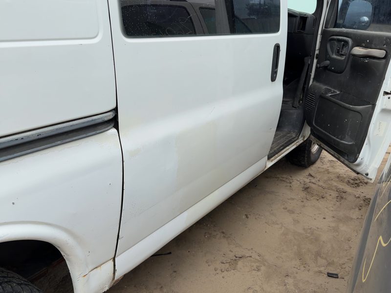 1996-2020 Chevrolet Van Express 2500 Series Rear Door RH