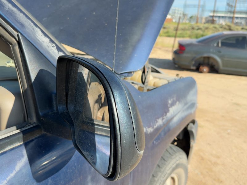 2003-2007 Chevy/gmc Suburban 1500 Series Door Mirror RH