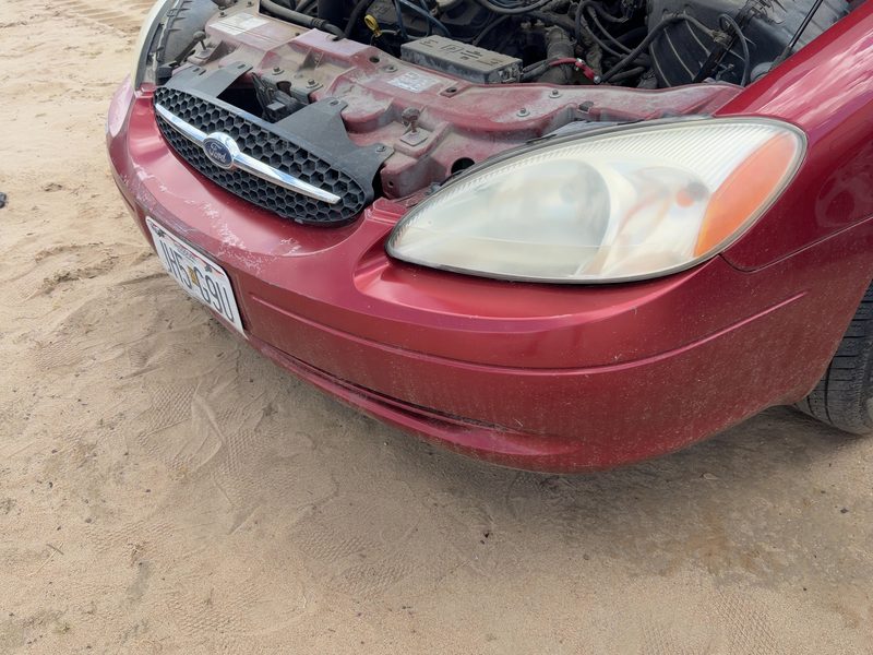 2000-2003 Ford Taurus(see Also Taurus X) Front Bumper Assy.
