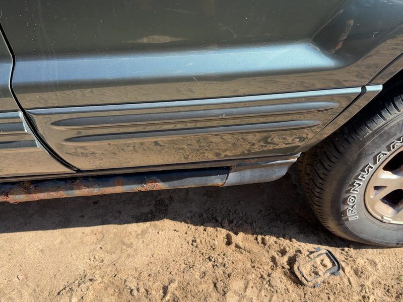 1999-2004 Jeep Grand Cherokee Rear Door Moulding LH