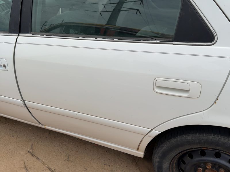 1997-2001 Toyota Camry Rear Door LH