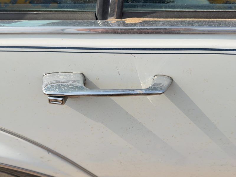 1986 Oldsmobile Ninety-eight (80 & Up) Outside Door Handle RH