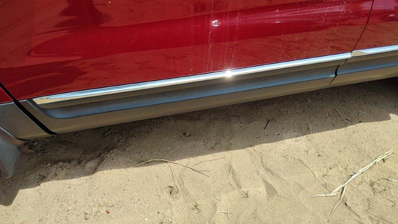 2011-2015 Explorer Front Door Moulding LH