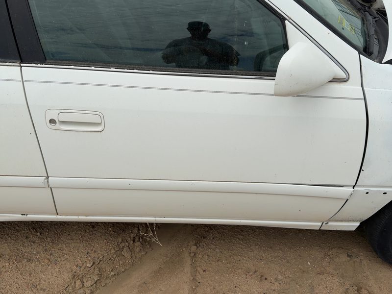 1997-2001 Toyota Camry Front Door RH