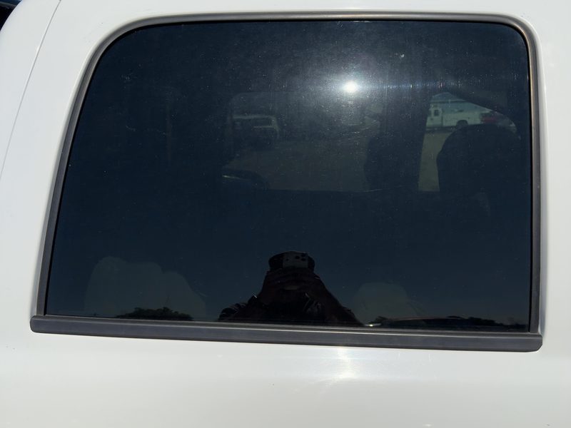 2000-2007 Chevrolet 2500 Silverado Pickup Rear Door Glass/Window RH