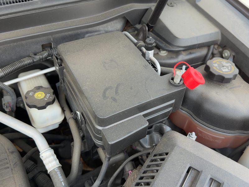 2013-2016 Chevrolet Equinox Engine Fuse Box