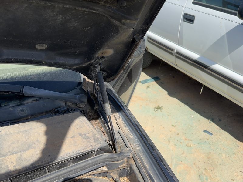 2001 BMW 530i Hood Hinge RH