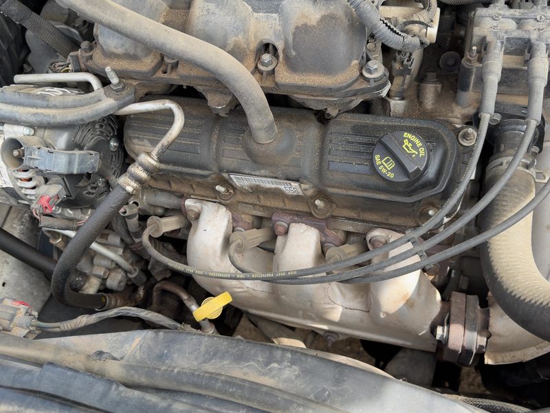 2001-2011 Chrysler Town & Country Cylinder Head