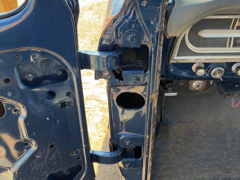 1972-2067 Ford Pickup F250 Series Front Door Hinge LH