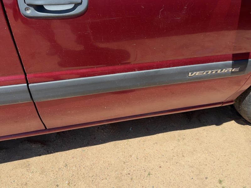 1997-2005 Chevrolet Venture Front Door Moulding RH