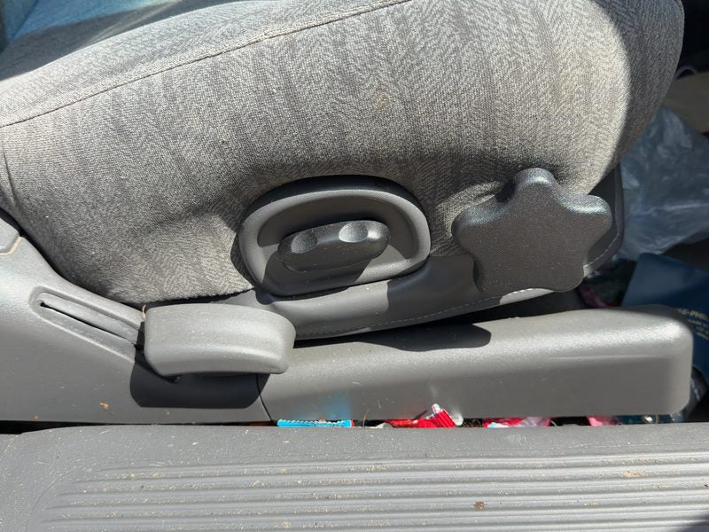 2005 Buick Lesabre (80 & Up) Seat Track RH