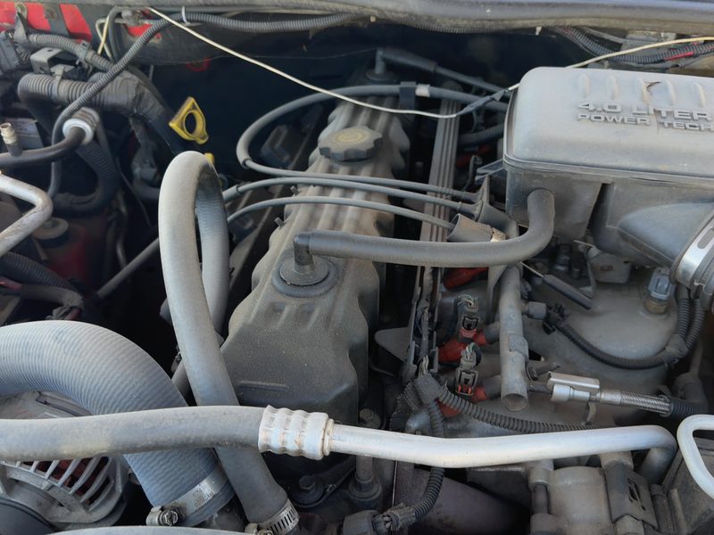 1999-2006 Jeep Grand Cherokee Cylinder Head
