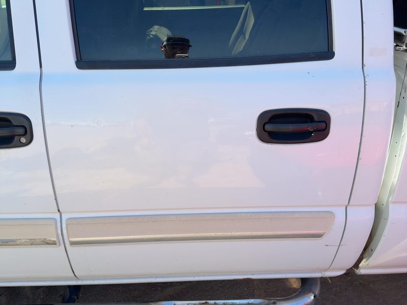 2000-2007 Chevrolet 2500 Silverado Pickup Rear Door LH