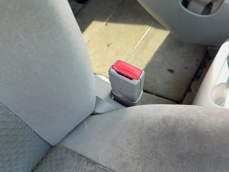 2008-2020 Chrysler Town & Country Front Seat Belt RH