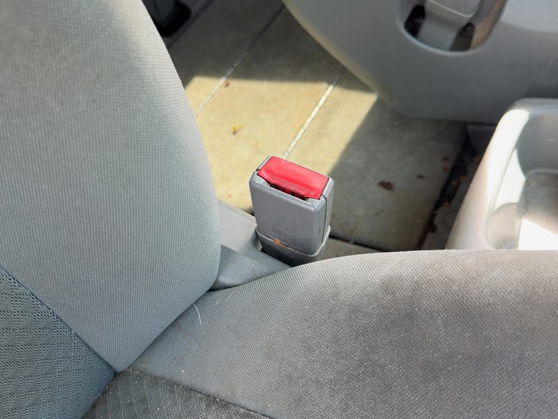 2008-2020 Chrysler Town & Country Front Seat Belt RH