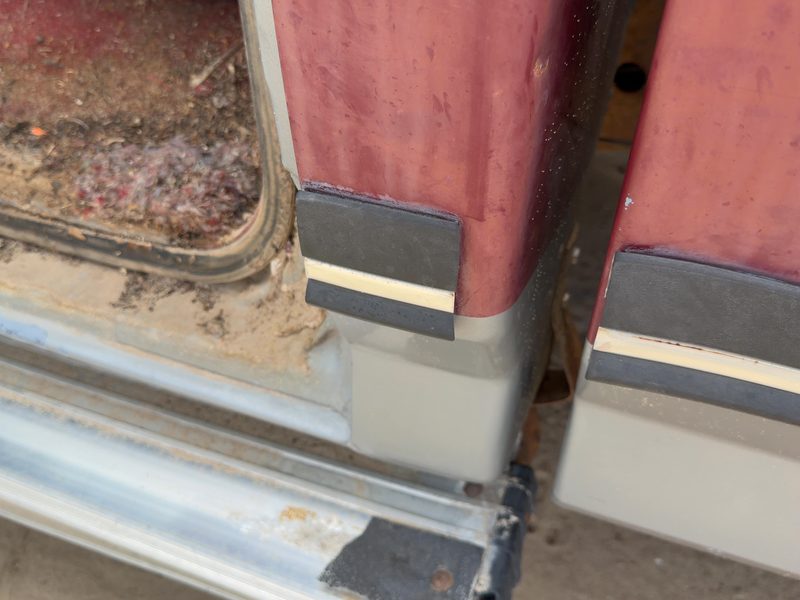 1989 Ford Pickup F150 Series Quarter Panel Moulding LH