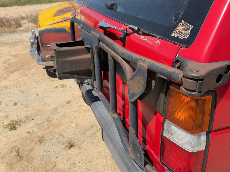 1994 Nissan Pathfinder Spare Tire Carrier