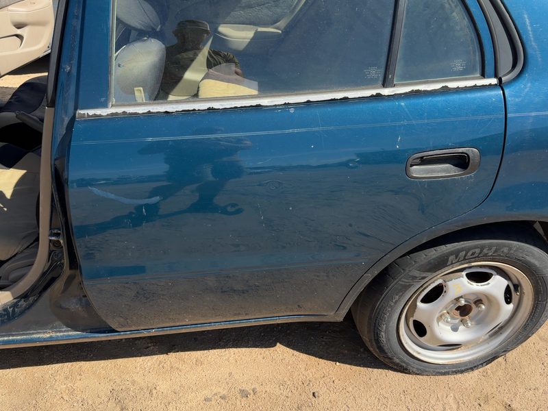 1998-2002 Toyota Corolla (also See FX 87-88) Rear Door LH