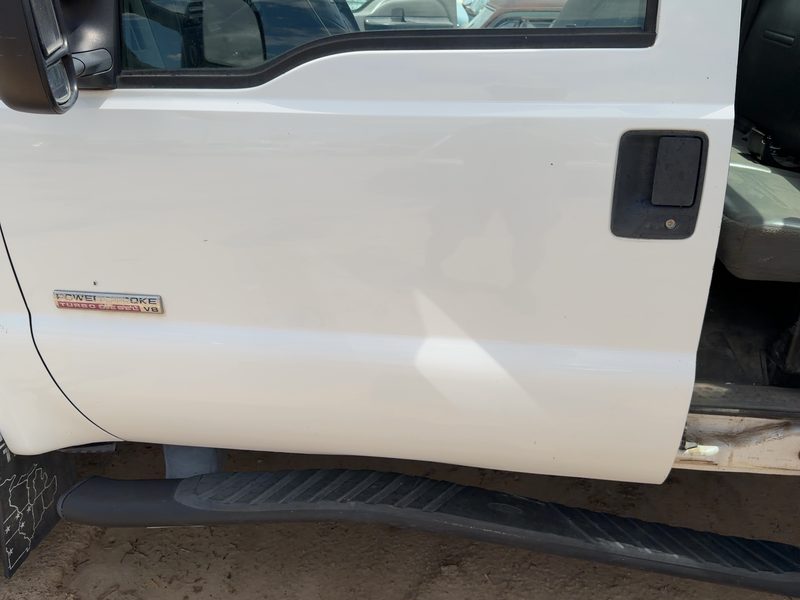1999-2007 Ford F350 Super Duty Pickup Front Door LH