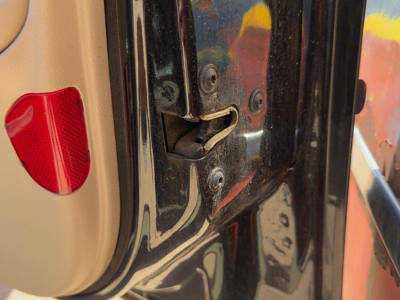 2006-2011 Chevrolet Impala (80 & Up) Front Door Latch RH