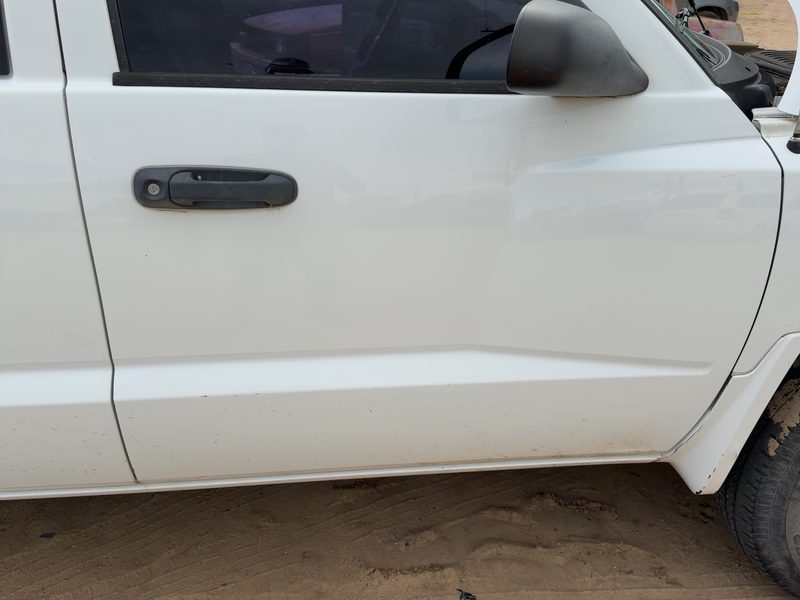 2005-2011 Dodge Dakota (mid-size) Front Door RH