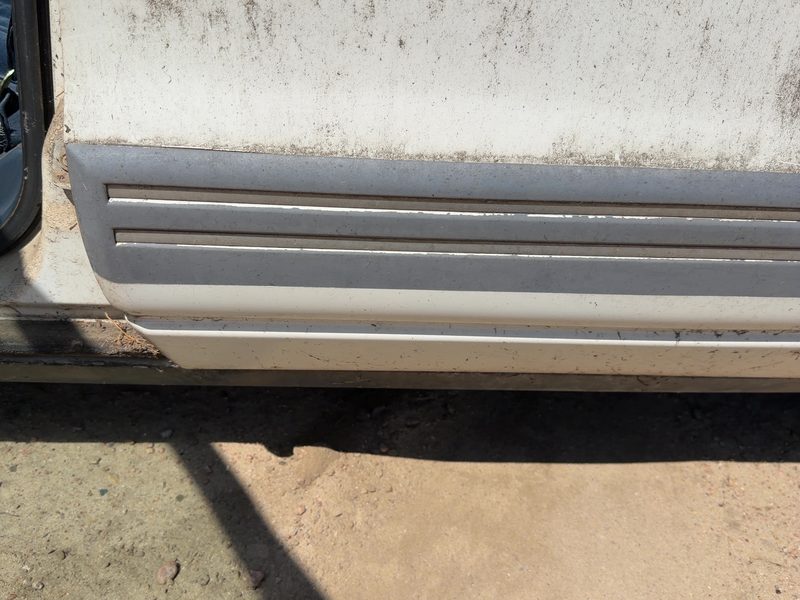 1993 Oldsmobile Eighty-eight (80 & Up) Rear Door Moulding LH