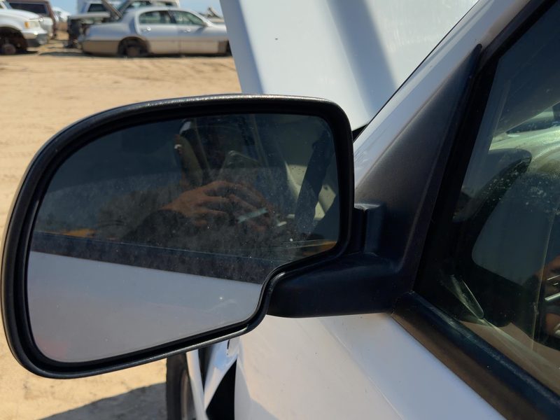2003-2007 Chevrolet 2500 Silverado Pickup Door Mirror LH