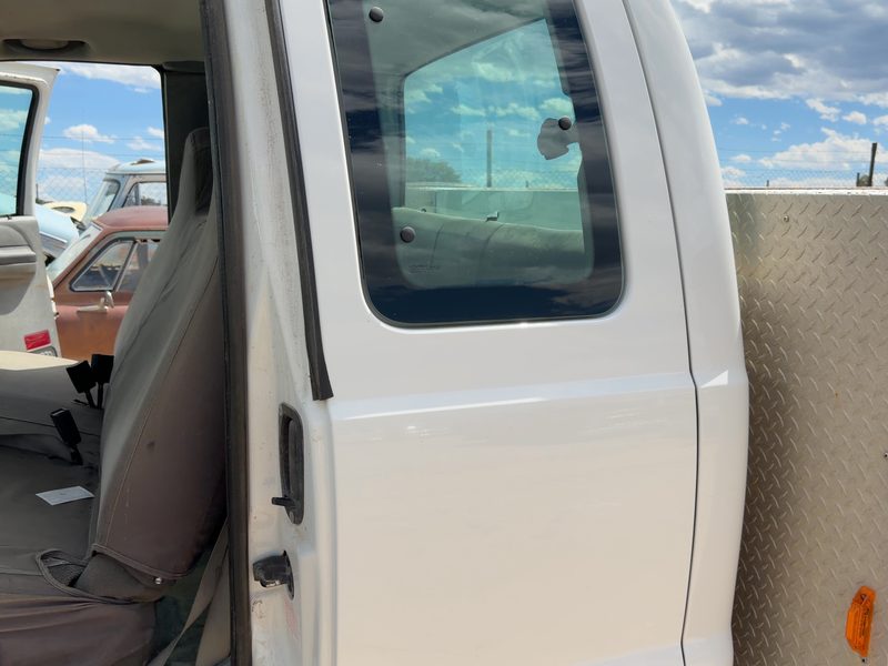 1999-2007 Ford F350 Super Duty Pickup Rear Door LH