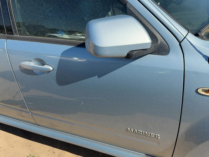 2008-2012 Mercury Mariner Front Door RH