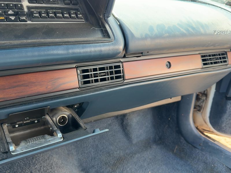 1991-1993 Oldsmobile Eighty-eight (80 & Up) Dash Panel