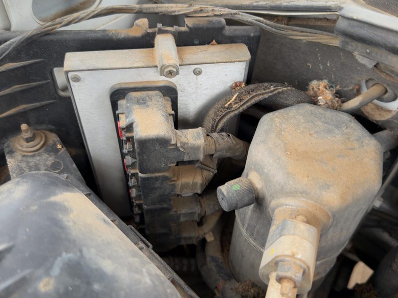 2006 Dodge Dakota (mid-size) Engine/Motor Brain Box