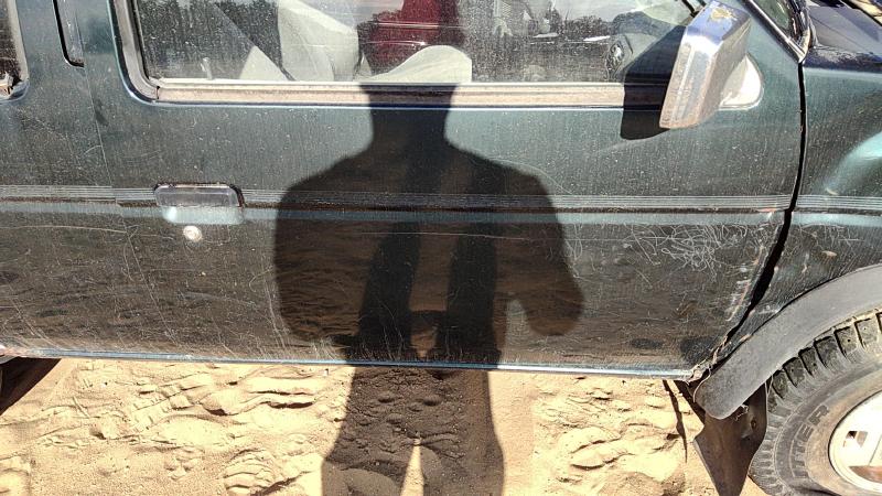 1986-1995 Nissan Pathfinder Front Door RH