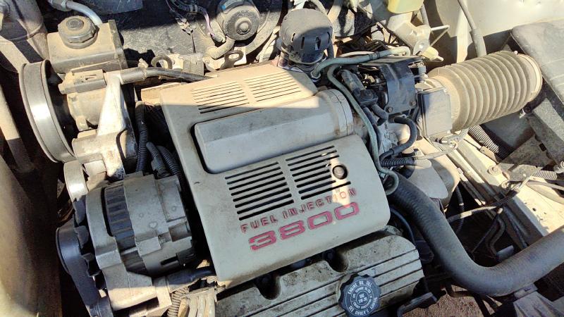1990 Oldsmobile Eighty-eight (80 & Up) Engine Cover