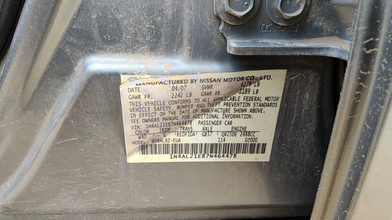2007-2013 Nissan Altima Hood Hinge RH