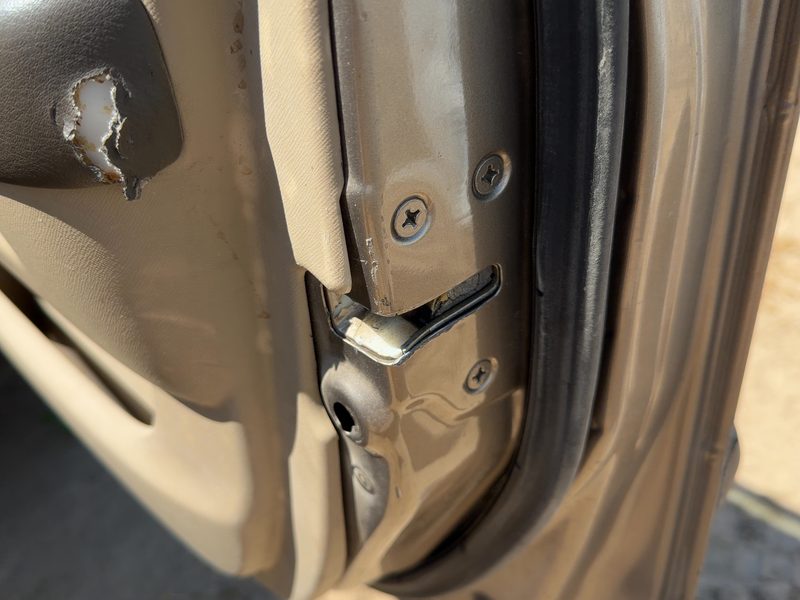 2002-2006 Honda Crv Front Door Latch RH