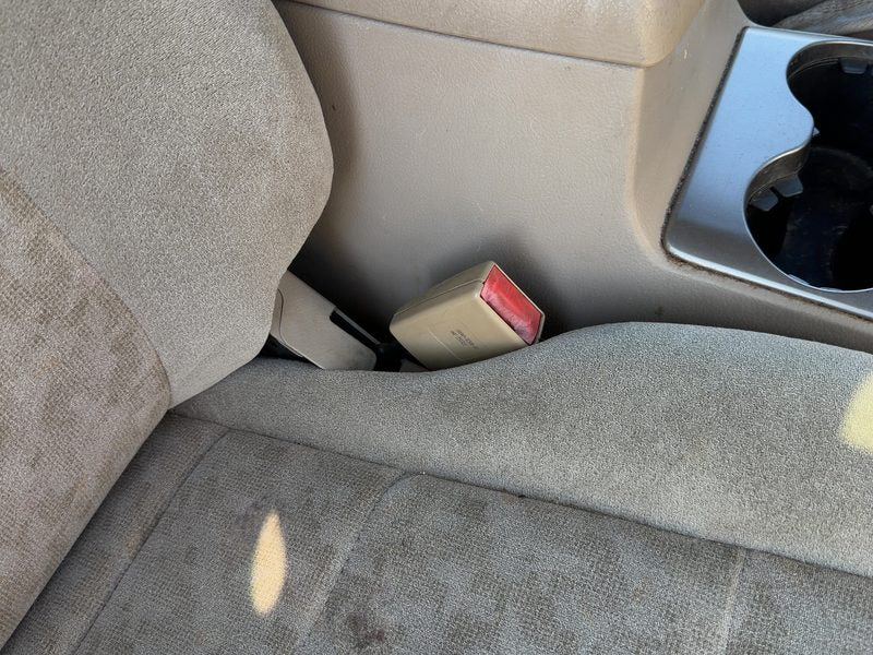 2003-2009 Kia Sorento Front Seat Belt RH