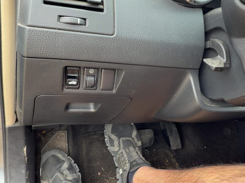 2005-2006 Nissan Altima Dash Panel