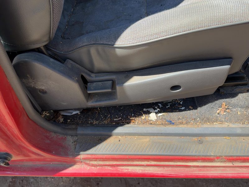 1994 Nissan Pathfinder Seat Track RH
