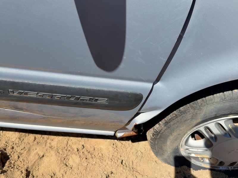 1997-2005 Chevrolet Venture Front Door Moulding RH