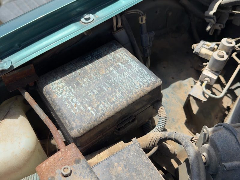 1995 Isuzu Rodeo Engine Fuse Box