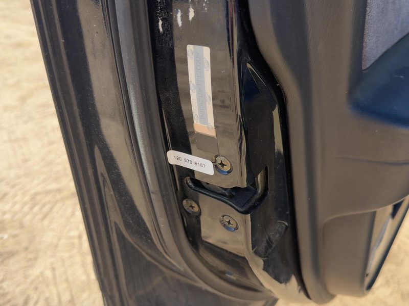 1996 Nissan Maxima Front Door Latch LH